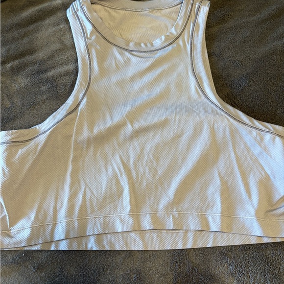 Lululemon open back cropped tank 6 - Picture 2 of 8